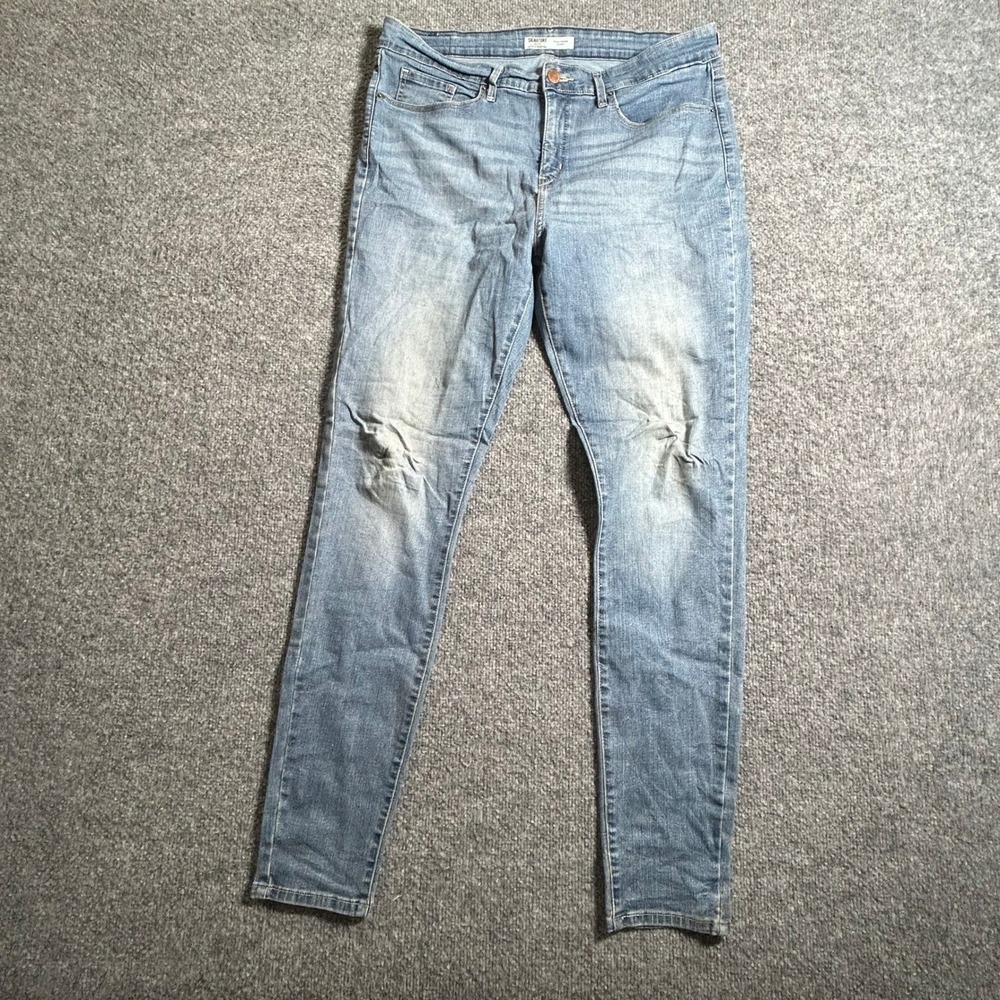 Signature Levi Strauss Jeans Womens Size 12 Light Wash Shaping Skinny Denim